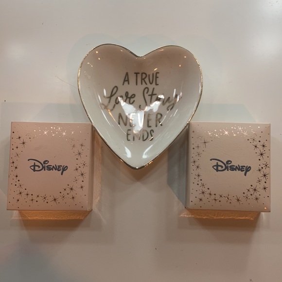 Disney Crystal Sterling Silver Minnie Mouse Matching Necklace & Earrings - Picture 5 of 13